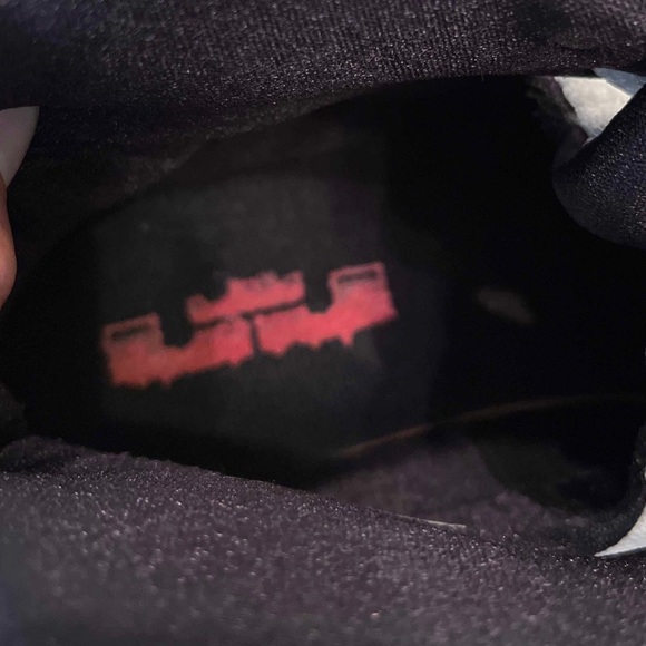 Nike Lebron 13 Friday The 13th Mens Sneakers - Picture 8 of 9